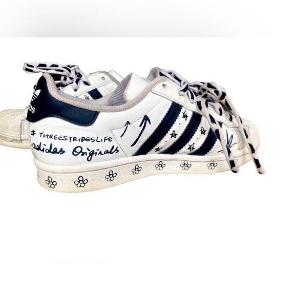 Adidas Superstar “Sharpie Pack” Size 4Y - Picture 3 of 10